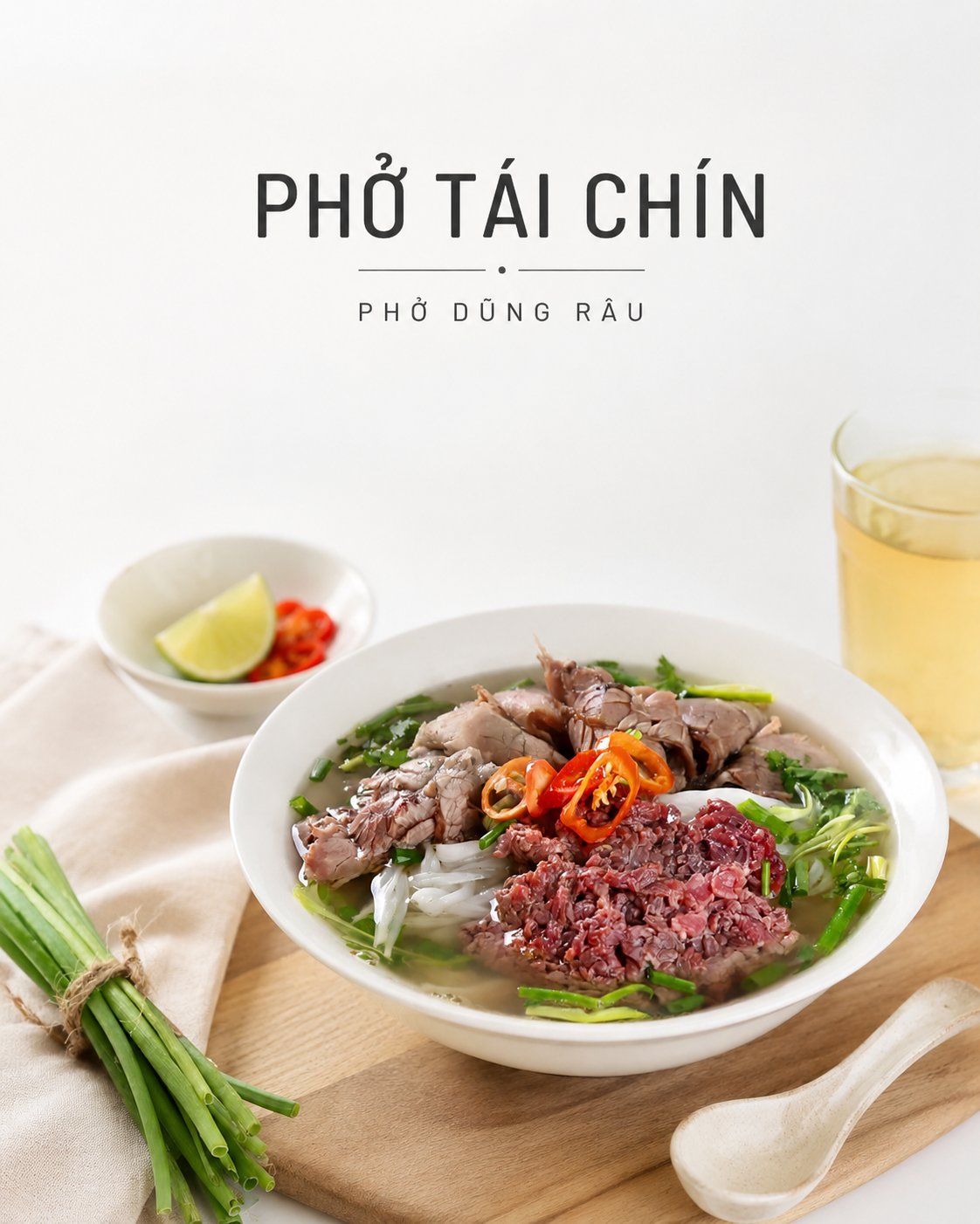 Poster sản phẩm phong cách studio trắng tối giản — ví dụ minh hoạ với bát phở tái chín, bố cục thoáng, ánh sáng dịu, tên món và thương hiệu đặt phía trên